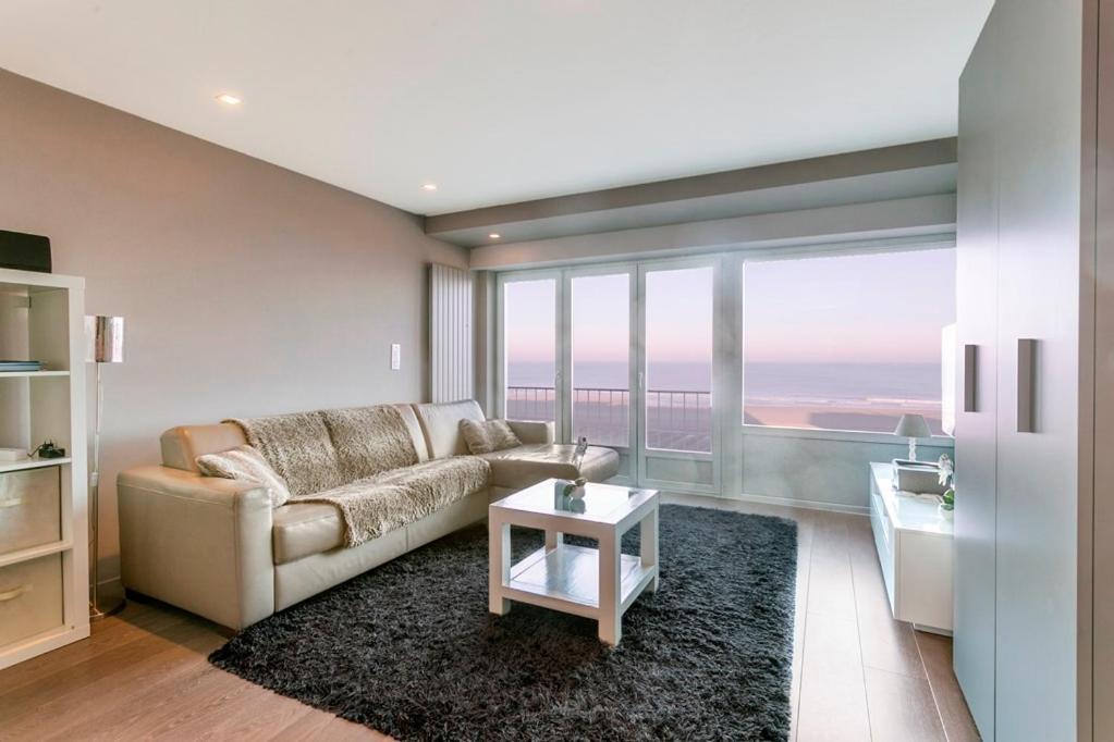Ferienwohnung Montezuma Luxe Studio Met Frontaal Zeezicht Zonder Aparte Slaapkamer Ostende Exterior foto