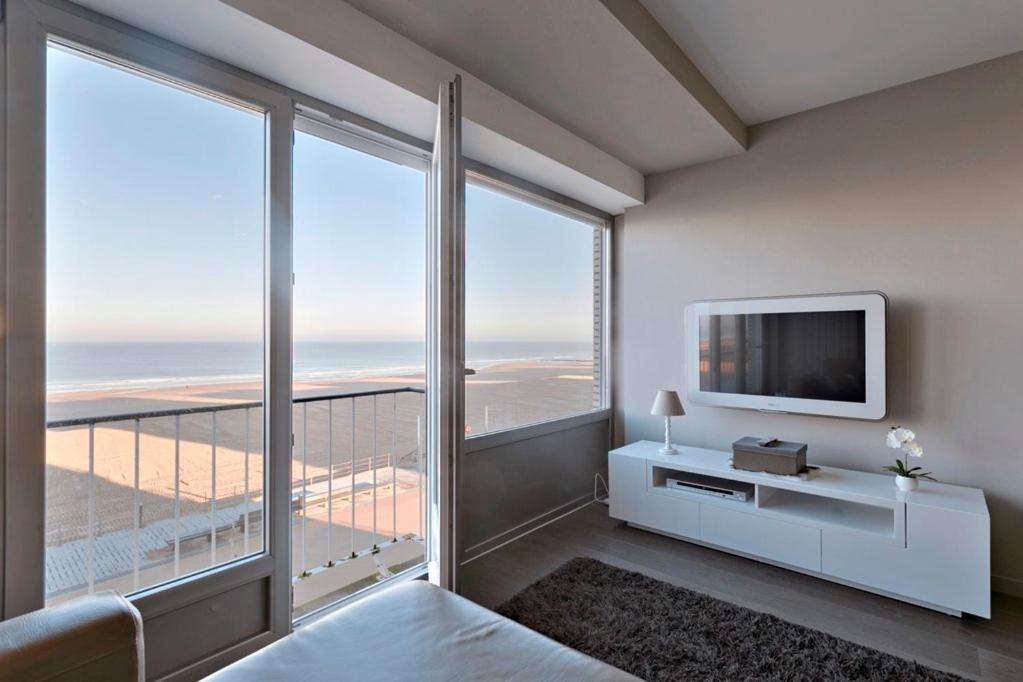 Ferienwohnung Montezuma Luxe Studio Met Frontaal Zeezicht Zonder Aparte Slaapkamer Ostende Exterior foto